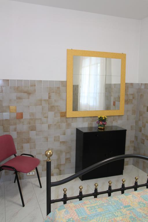 Dimora Rinaldi Apartment Empoli Luaran gambar